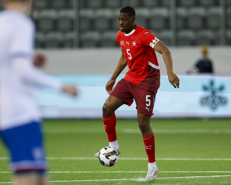 切爾西利物浦考察瑞士U21隊長尼亞科西 夏窗預(yù)計800萬鎊