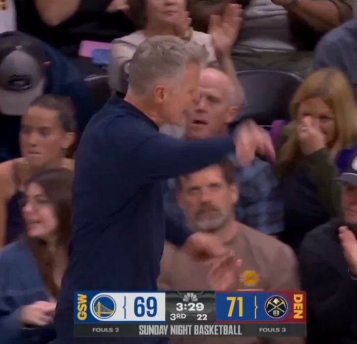 科爾場(chǎng)邊暴怒 波杰姆無(wú)視波津空位選擇強(qiáng)投釀反擊