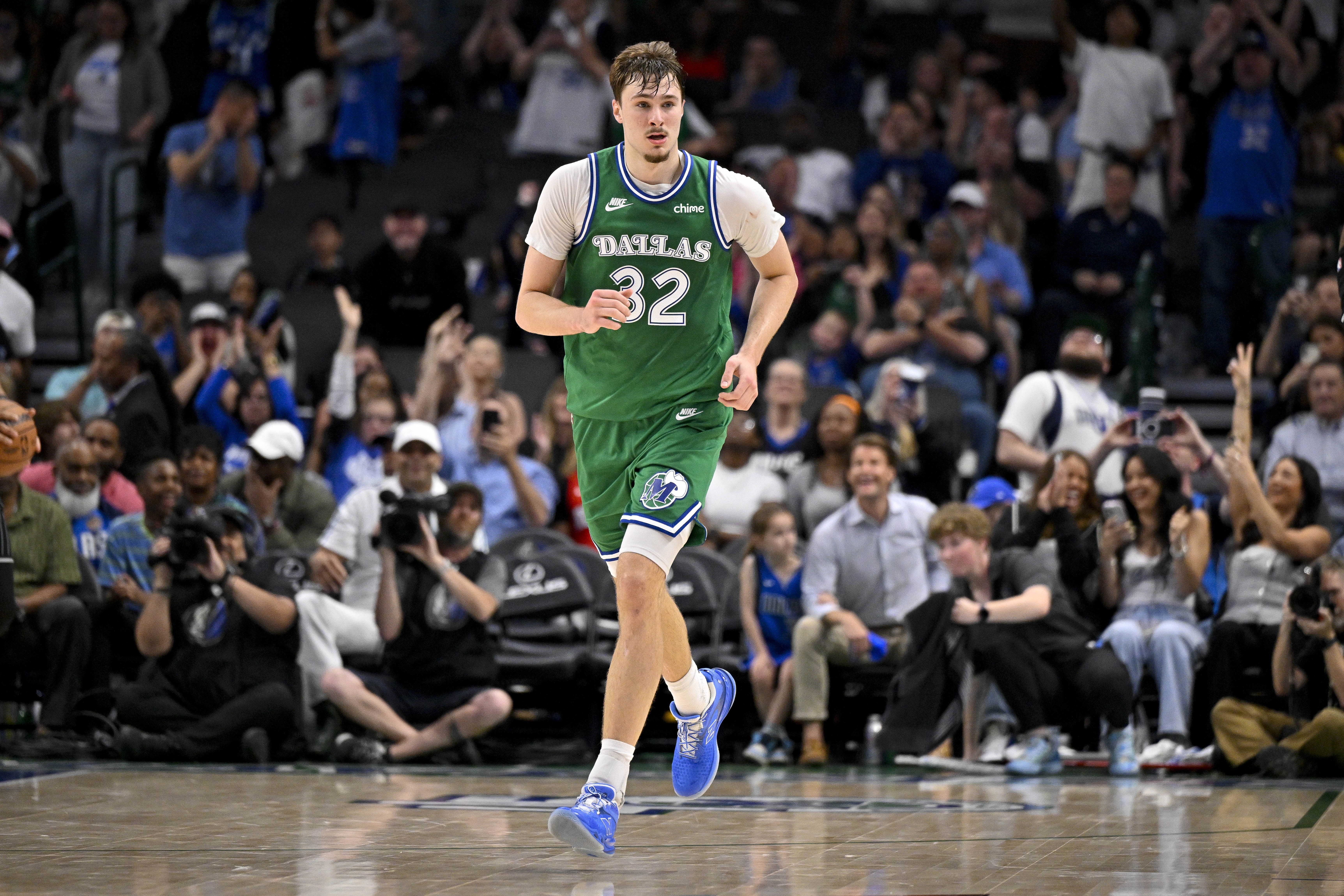 常規(guī)賽收官戰(zhàn)報:湖人輕取太陽鎖定第三 火箭八連勝緊追掘金 常規(guī)賽收官戰(zhàn)報:湖人輕取太陽鎖定第三 火箭八連勝緊追掘金