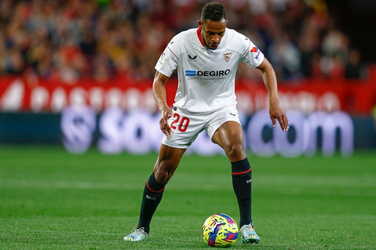 膝蓋軟骨磨損終結(jié)職業(yè)生涯 38歲前曼城中場費爾南多掛靴