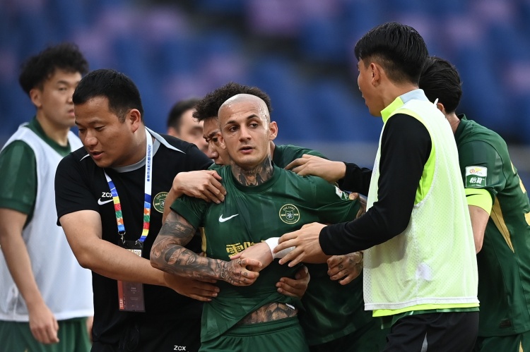 米特里策停賽五場代價慘重 浙江隊進攻體系崩塌客場三球完敗