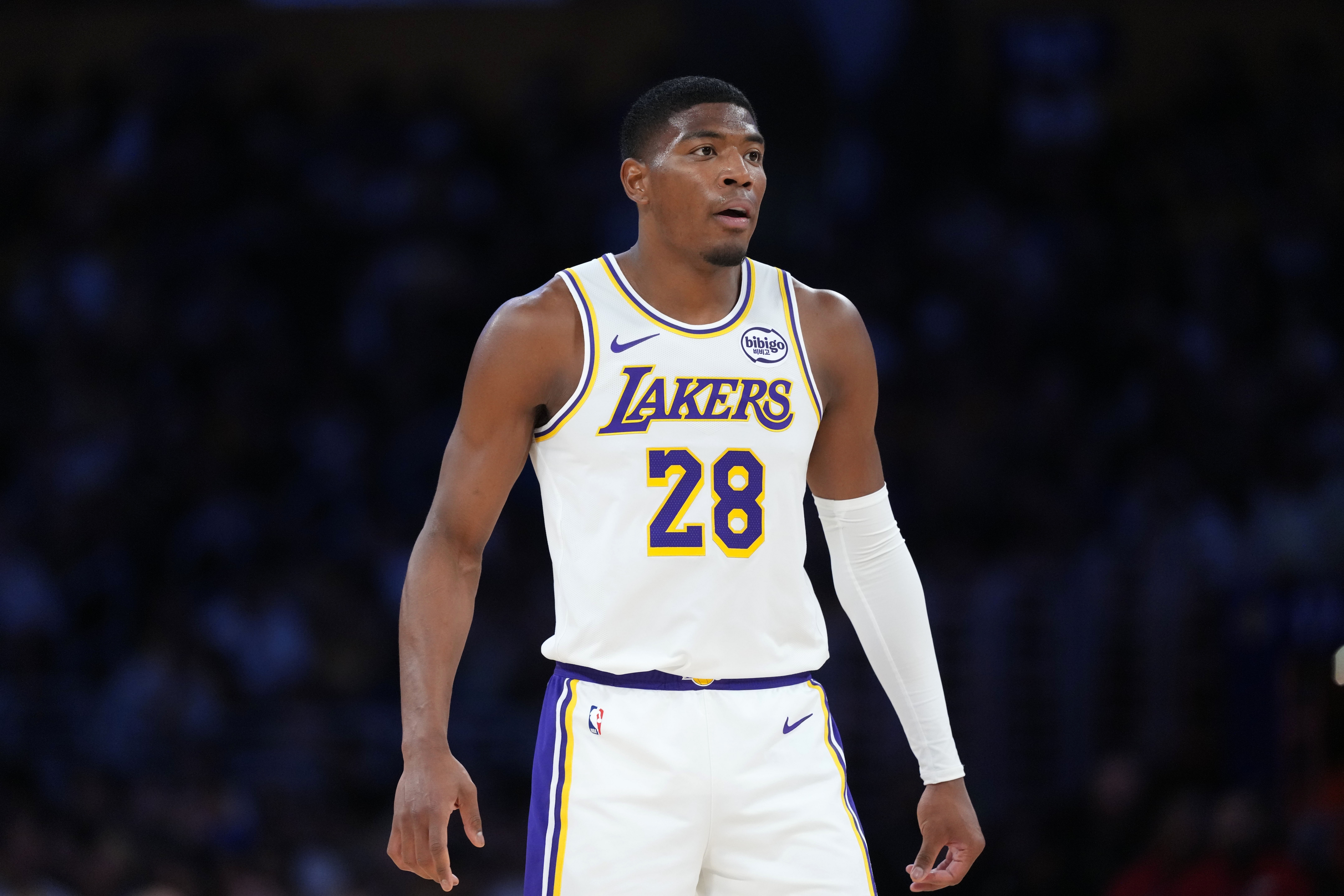 八村塁談季后賽負(fù)荷 攻防兼顧與團(tuán)隊(duì)溝通成關(guān)鍵