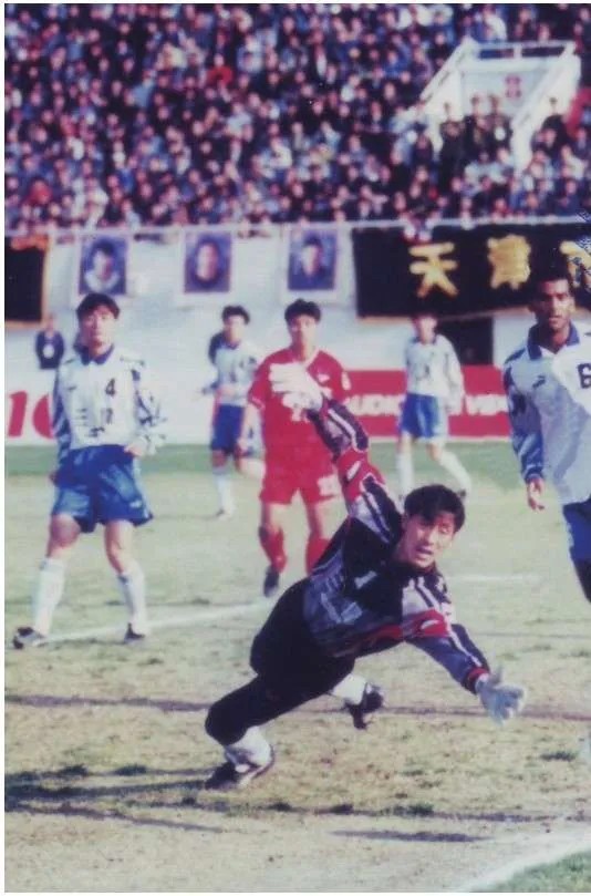 施連志三十年飛踹標(biāo)簽與最佳狀態(tài)網(wǎng)絡(luò)重生