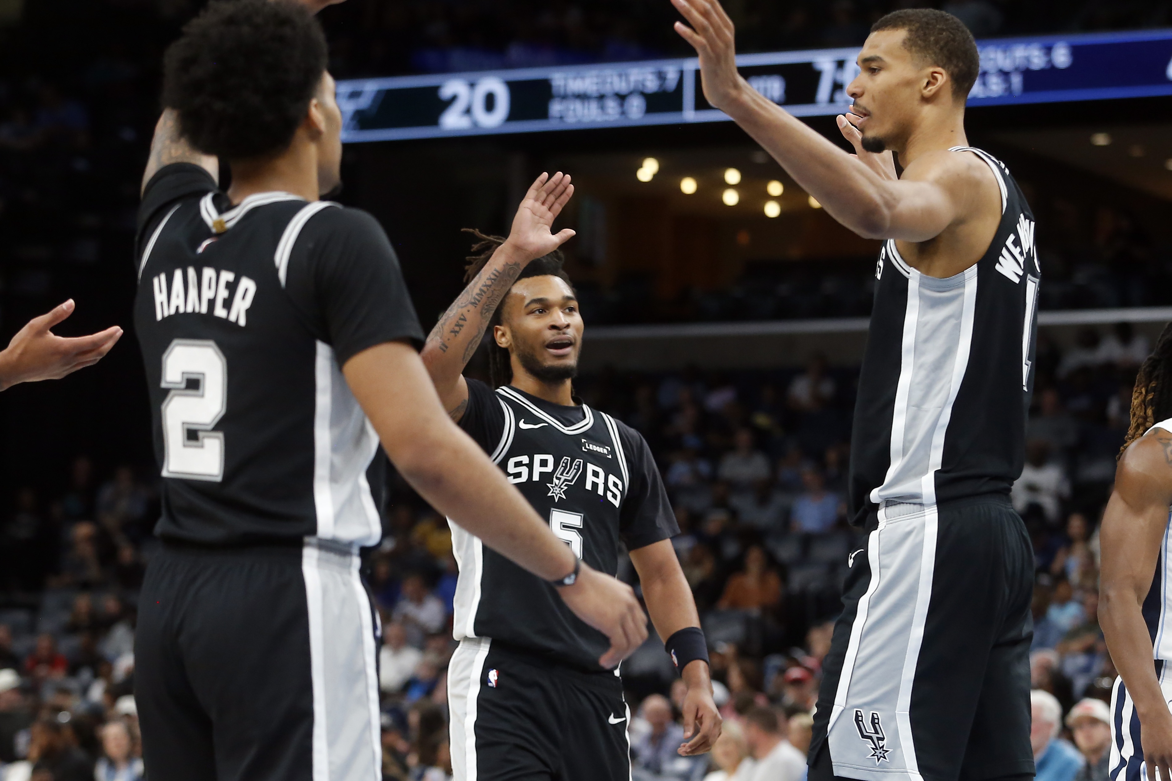 文班35分DPOY加身馬刺再擒開拓者 火箭反彈扳平湖人