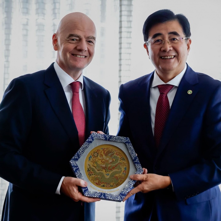 宋凱溫哥華會(huì)晤因凡蒂諾 中國(guó)明確表態(tài)承辦國(guó)際青少年賽事