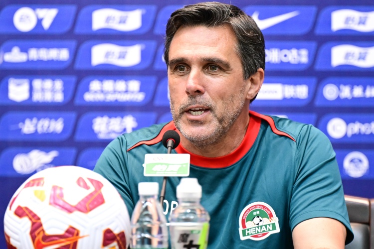 拉莫斯發(fā)布會否認離職傳聞：會戰(zhàn)斗到最后