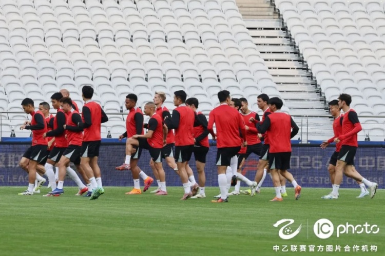 成都蓉城客戰(zhàn)申花 阿洛伊西強(qiáng)調(diào)防守反擊效率