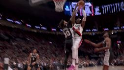 [羅威騎扣] 全場沸騰！羅威空切縱身躍起雙手騎扣尚帕尼！