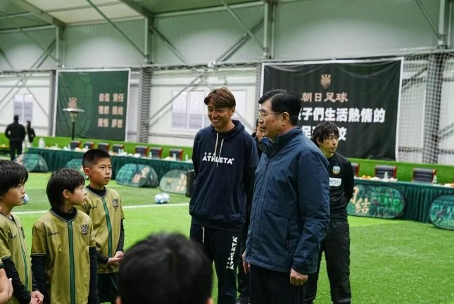 前國腳楊旭創(chuàng)業(yè)記：放棄功利學(xué)日本，青訓(xùn)從拆解每個腳趾觸球開始