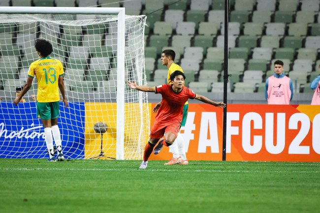 U20亞洲杯八強(qiáng)戰(zhàn)：國(guó)青迎世青賽門檻，數(shù)據(jù)示主場(chǎng)不敗