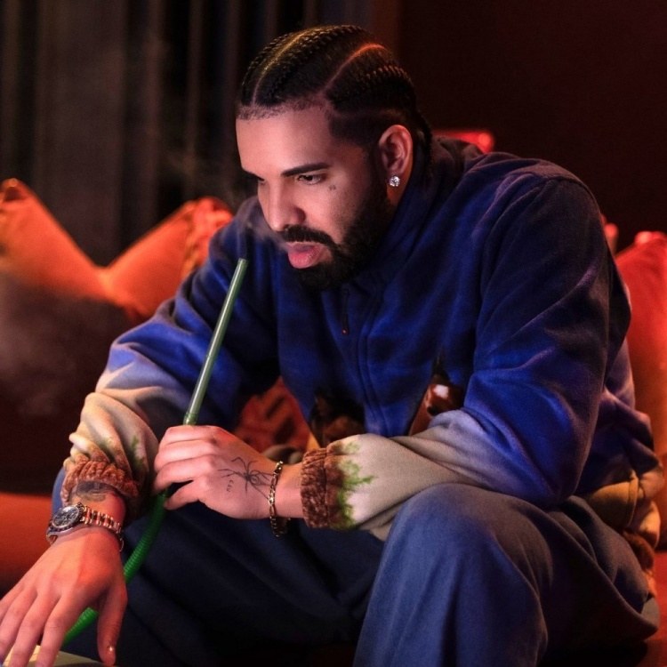 Drake新歌炮轟詹姆斯：靠換隊(duì)成就生涯，稱自己才是真男人