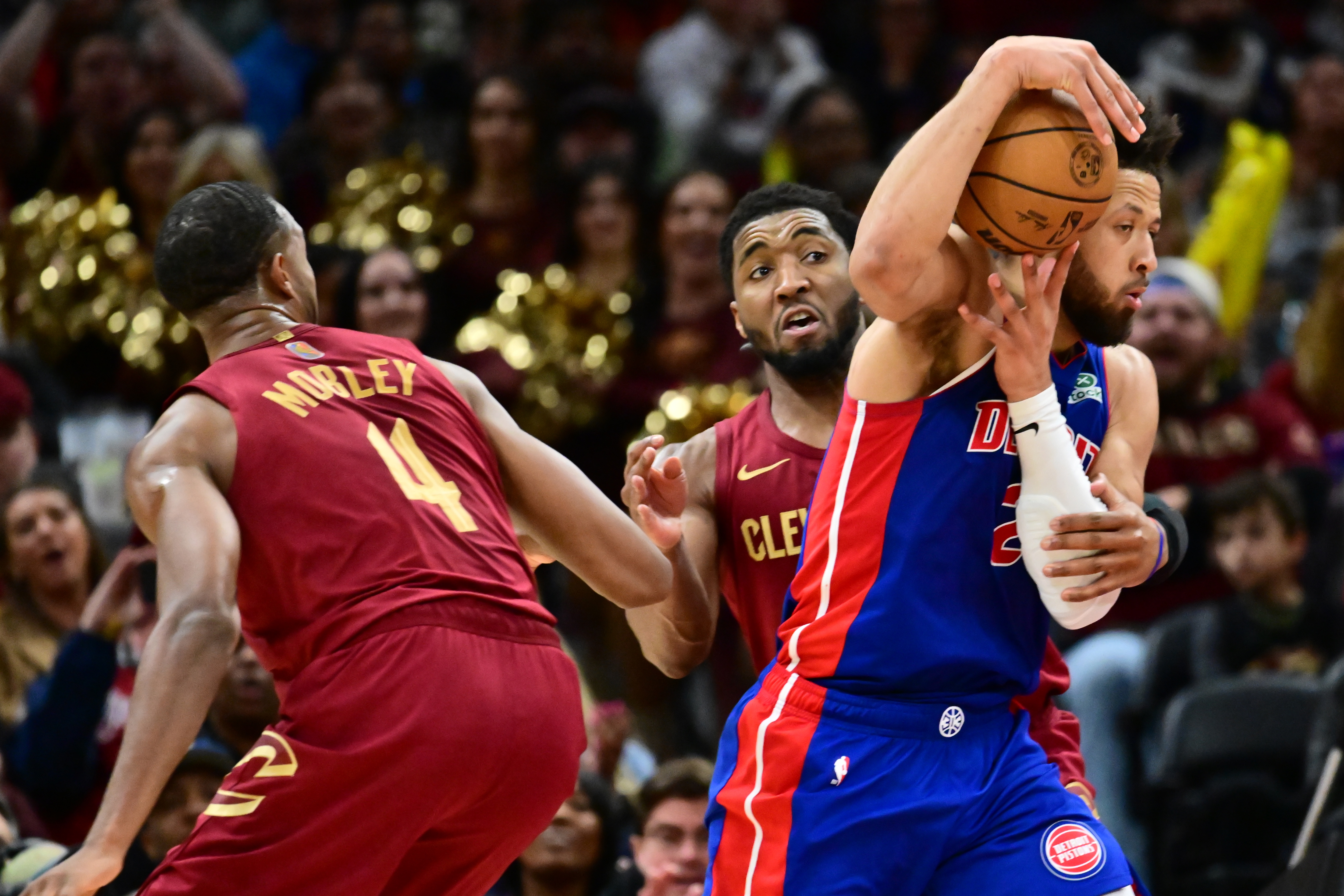 帕森斯支招騎士：過半場就夾擊坎寧安，寧可讓哈里斯拿30分