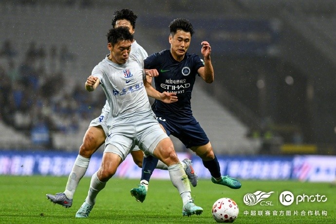 阿代米閃擊 卡爾采夫點射 深圳客場2-1終結申花不敗