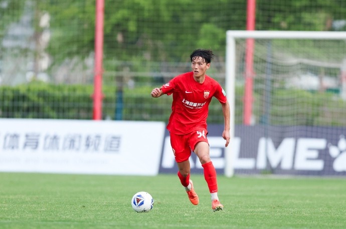 王逸偉貼地斬定勝局，上海海港富盛經(jīng)開1-0蘭州隴原競技
