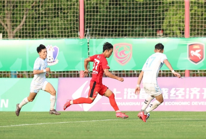 王逸偉貼地斬定勝局，上海海港富盛經(jīng)開1-0蘭州隴原競技