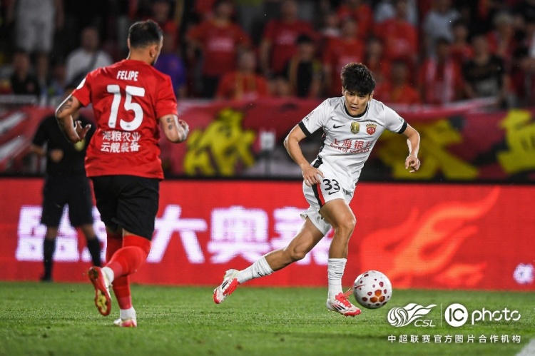 姆本扎+熱菲尼奧三分鐘兩球逆轉(zhuǎn)，海港客場(chǎng)2-3遭鐵人楠波灣絕殺